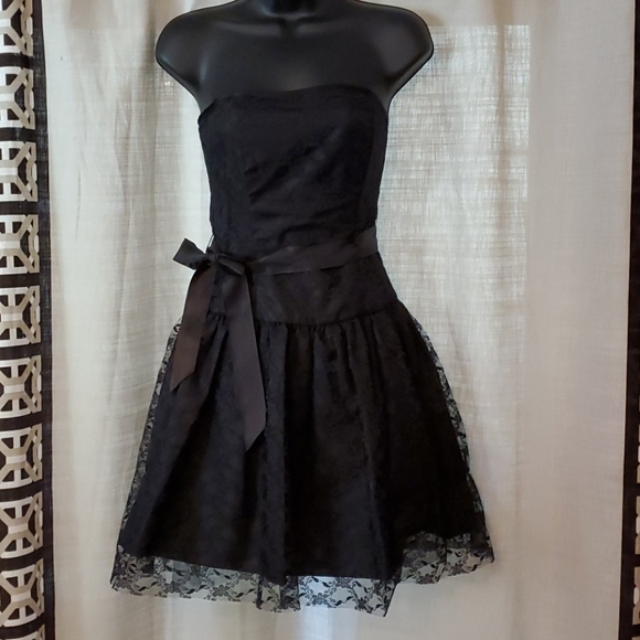 Black Strapless Lace Dress - Picture 1 of 5